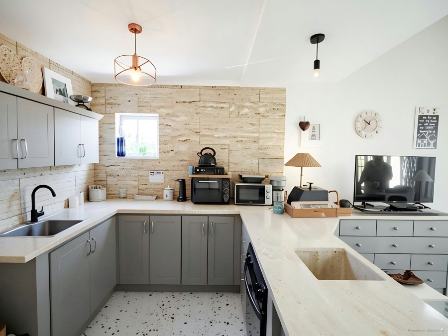 2 Bedroom Property for Sale in Bowtie Western Cape